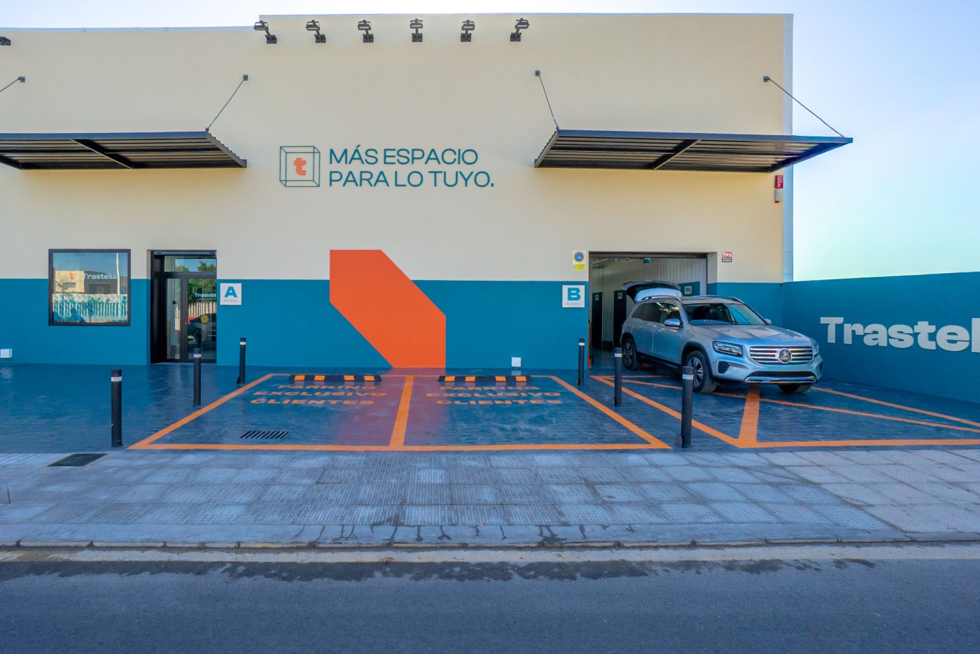Trastelia · Acceso y parking